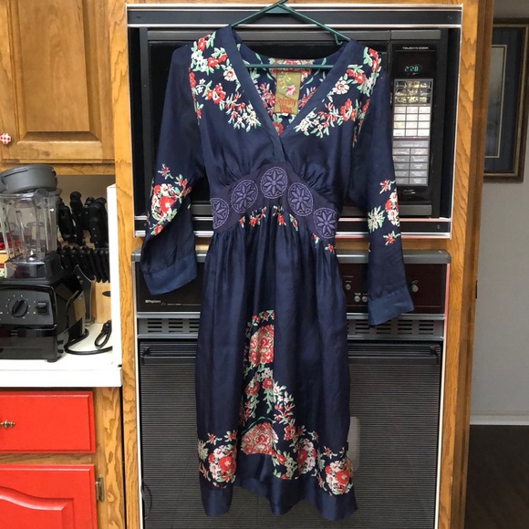 Johnny Was 100% silk dress - Picture 4 of 4